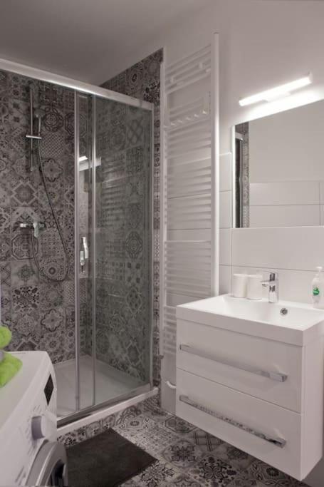 Prague Center Apartment With Fireplace Екстериор снимка